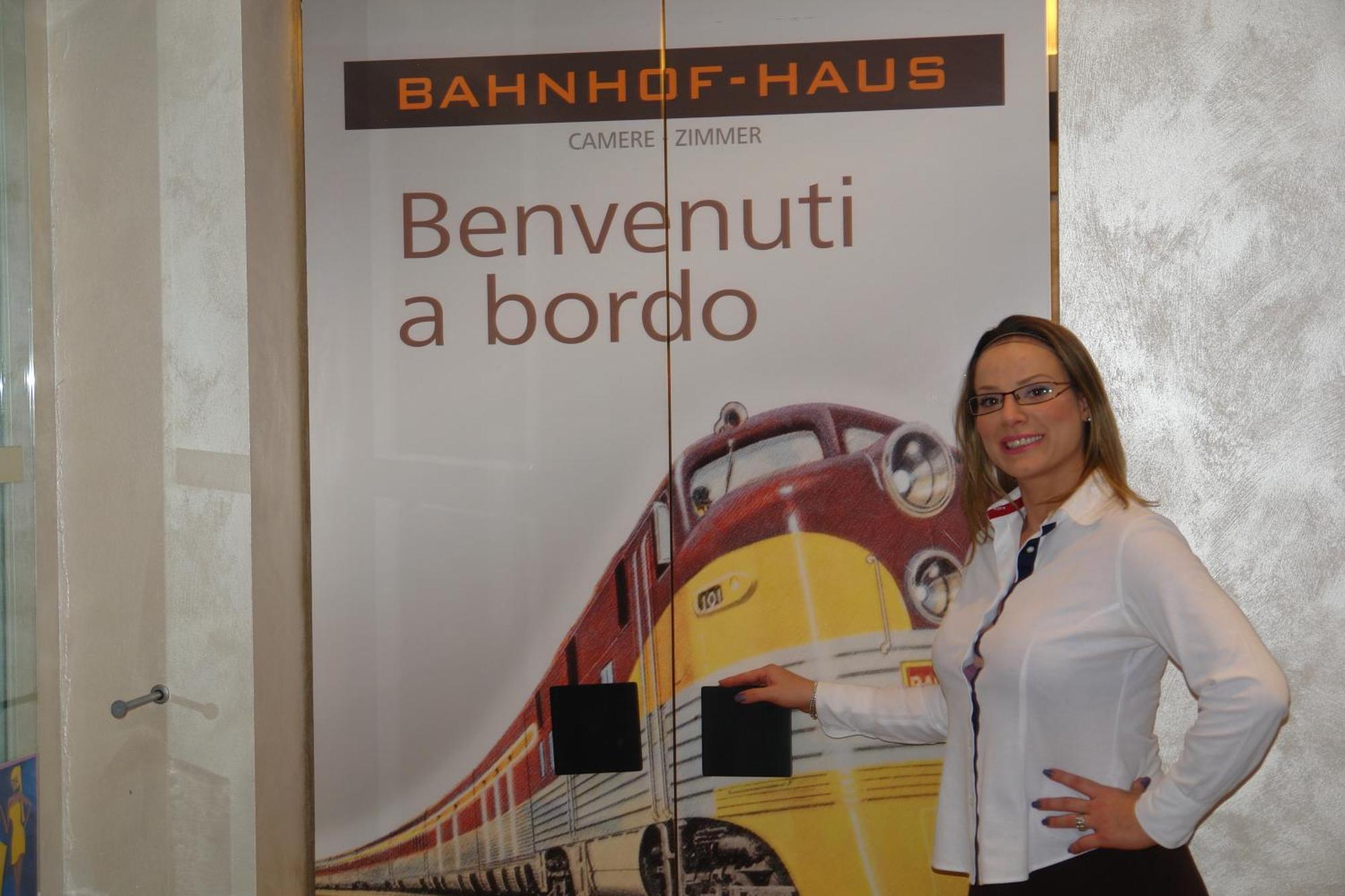 Hotel Bahnhof Haus К'яссо Екстер'єр фото