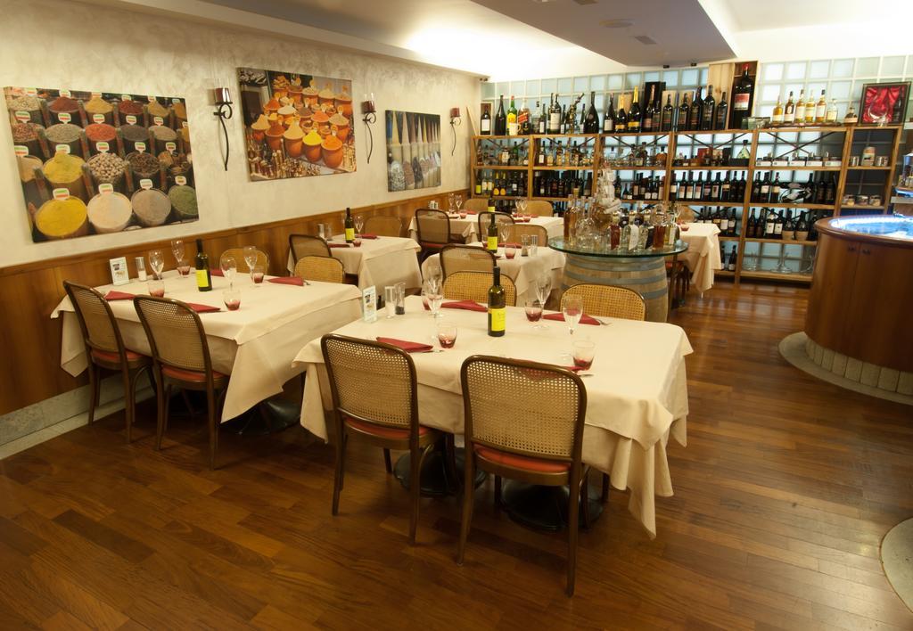 Hotel Bahnhof Haus К'яссо Екстер'єр фото
