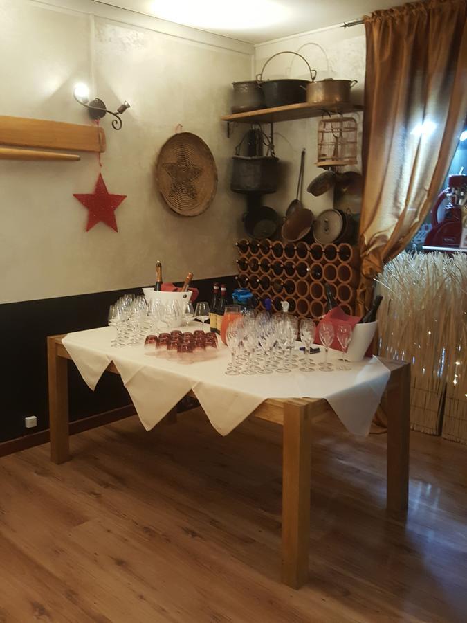 Hotel Bahnhof Haus К'яссо Екстер'єр фото