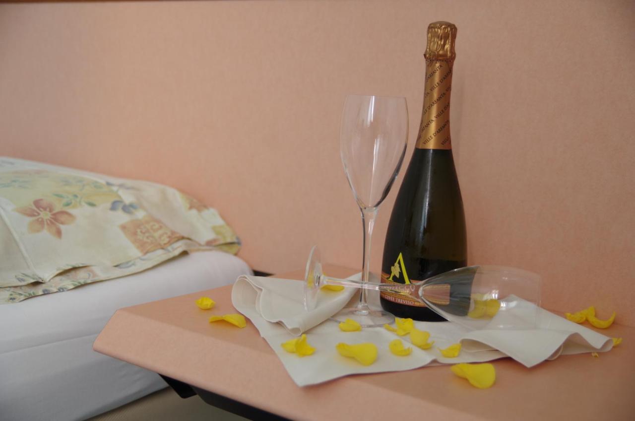 Hotel Bahnhof Haus К'яссо Екстер'єр фото